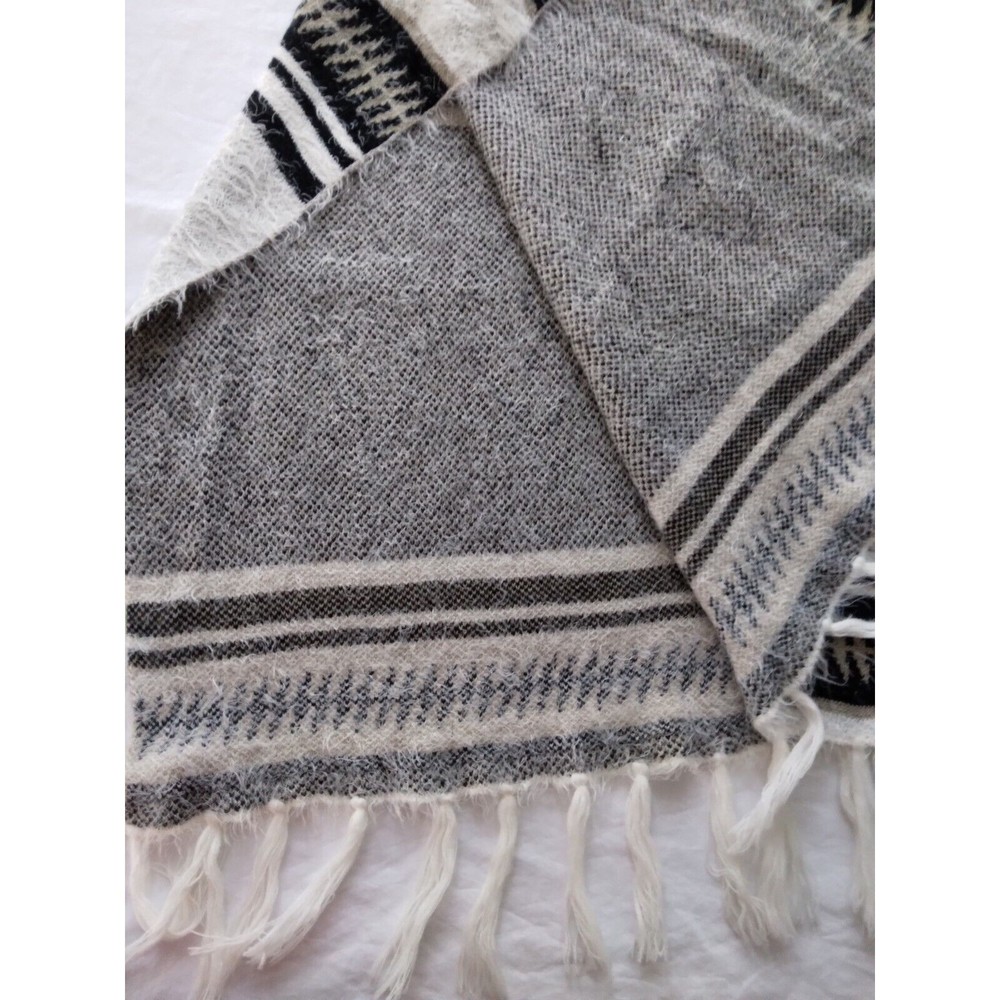 Neiman Marcus Poncho Sweater Fringe Boho Womens One Size - Picture 8 of 9